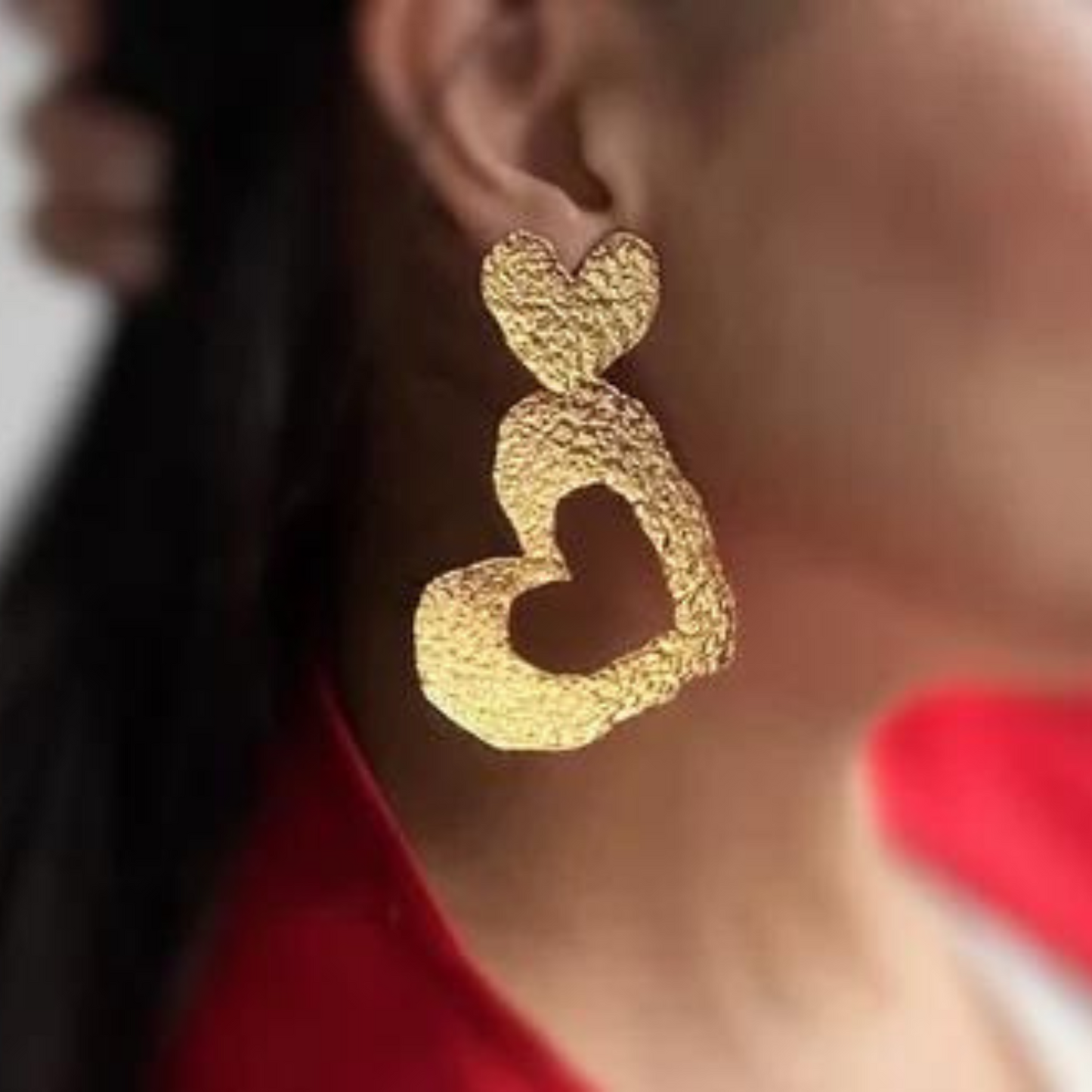 Heart earrings with hammered texture - Saida Fashion