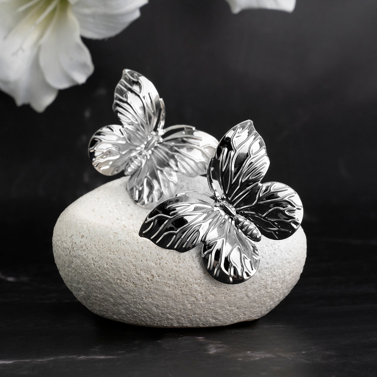 Pendientes de mariposa para un toque único