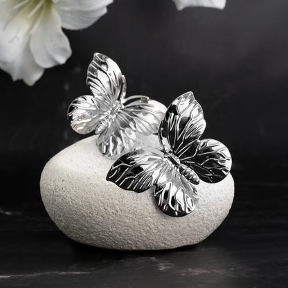 Pendientes de mariposa para un toque único