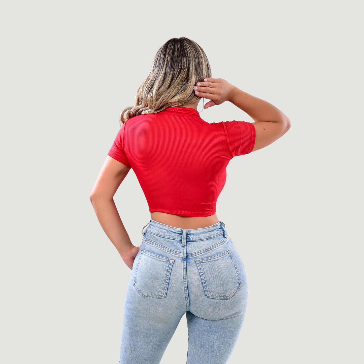 Cómoda camiseta tipo polo acanalada