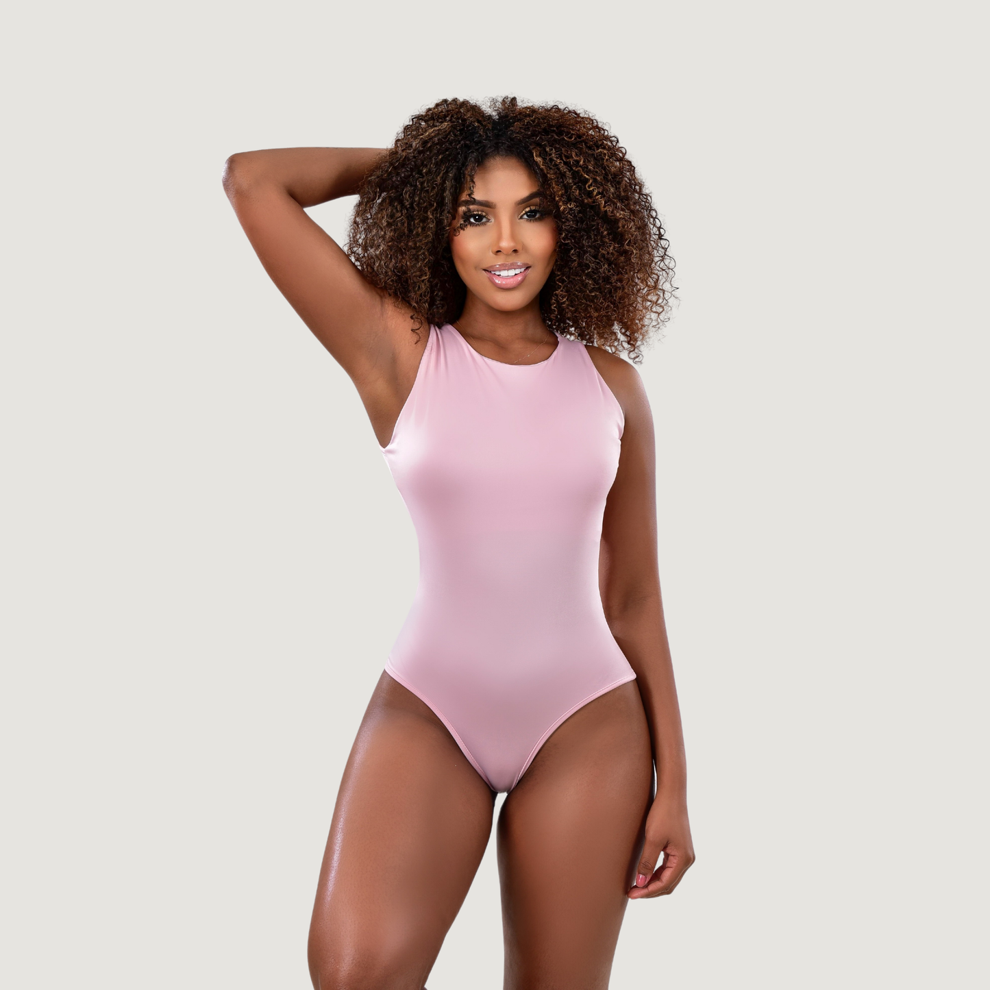 Body tipo tanga de licra con ajuste cómodo