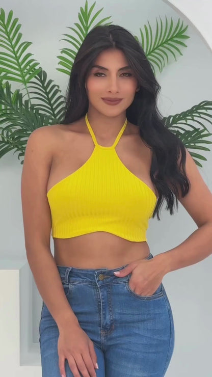 Camiseta sin mangas con lazos ajustables en el cuello