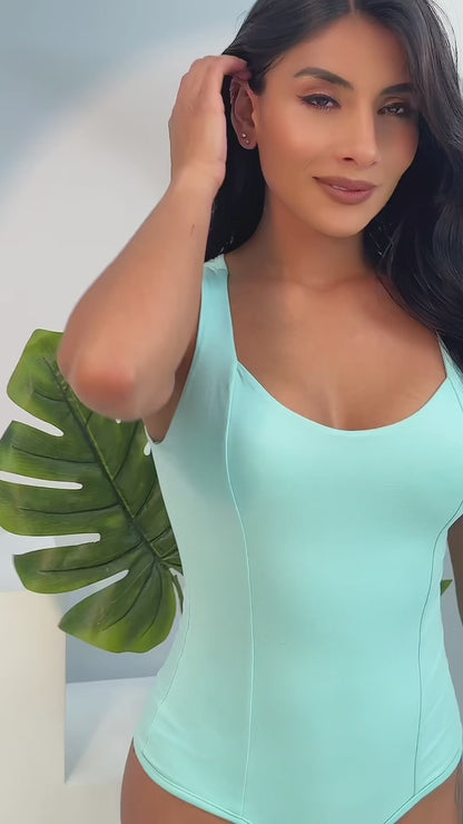 Body con capas: estilo tanga